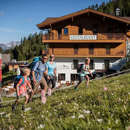 Otel Berggasthof Hochzeigerhaus