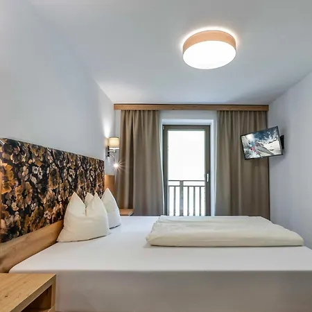 Berggasthof Hochzeigerhaus 2*