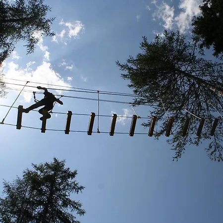 Berggasthof Hochzeigerhaus Otel Jerzens