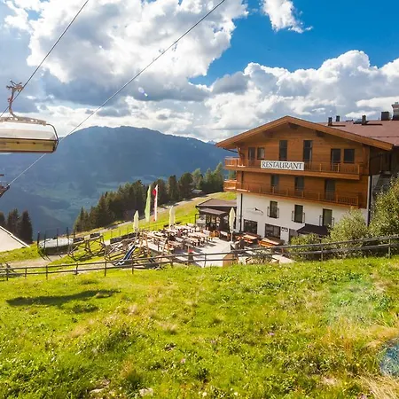 Berggasthof Hochzeigerhaus イェルツェンス
